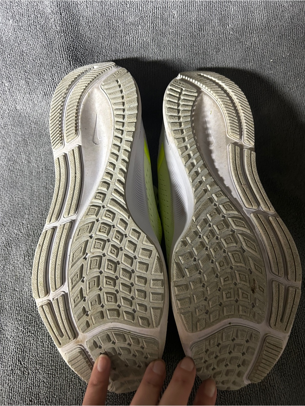 Nike Air Zoom Pegasus 38 Women’s Size 10 Volt Lime Running Shoes - Picture 11 of 12